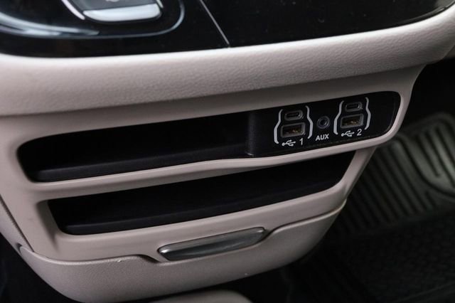 Used 2023 Chrysler Voyager LX image 20