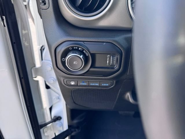 Used 2023 Jeep Wrangler Unlimited w/ Cold Weather Group AWD/4WD image 24