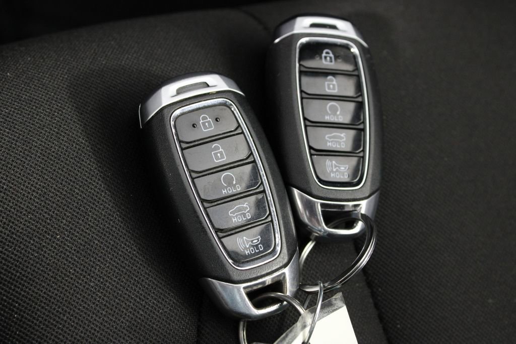 Certified 2021 Hyundai Elantra SEL w/ Convenience Package image 26