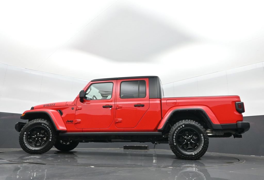 Certified 2022 Jeep Gladiator Willys image 29