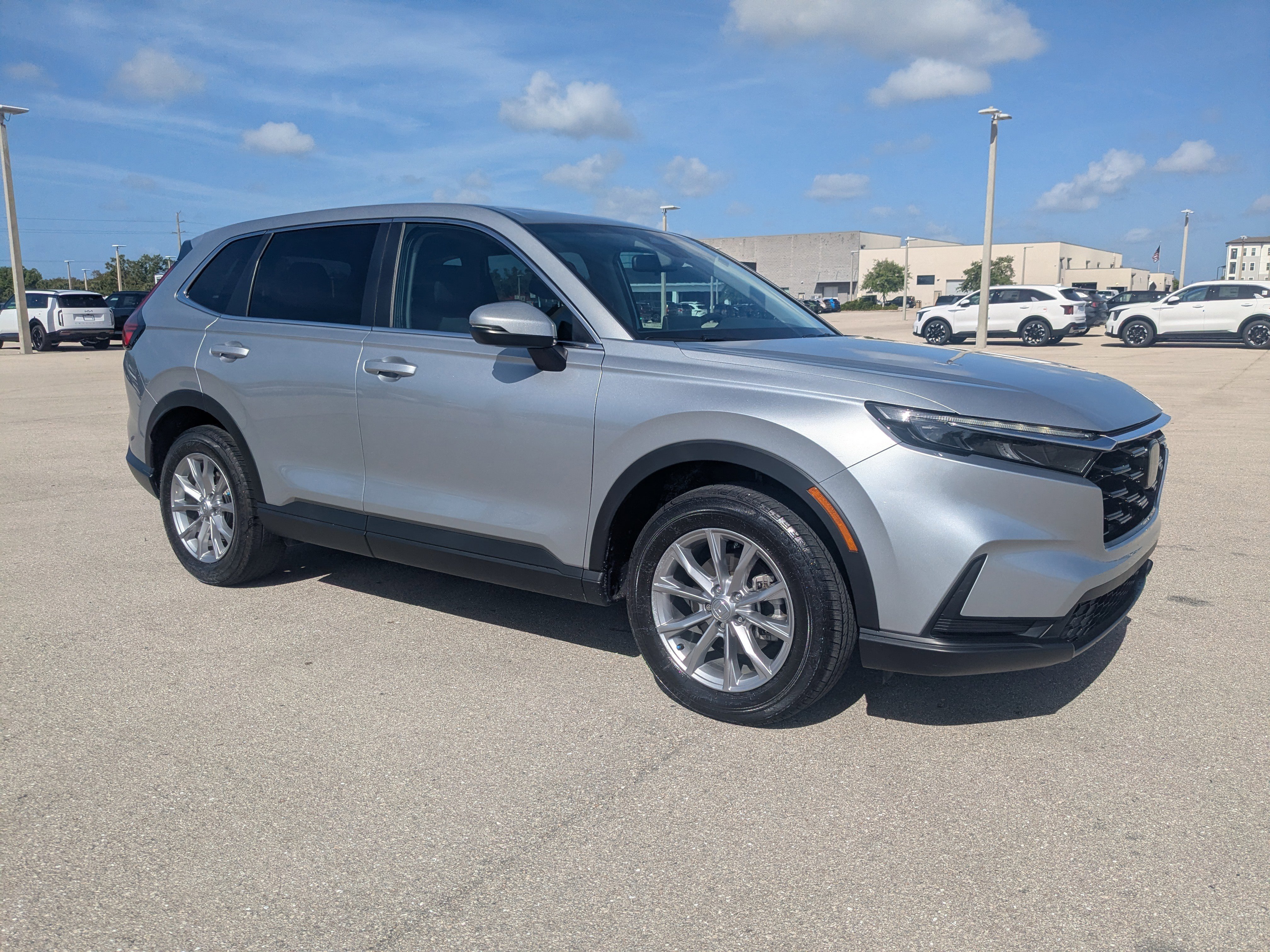 Used 2025 Honda CR-V EX image 2