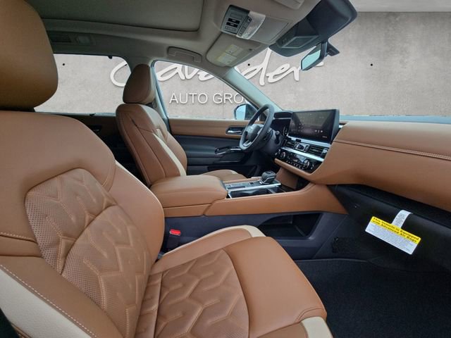New 2026 Nissan Pathfinder Platinum FWD image 24