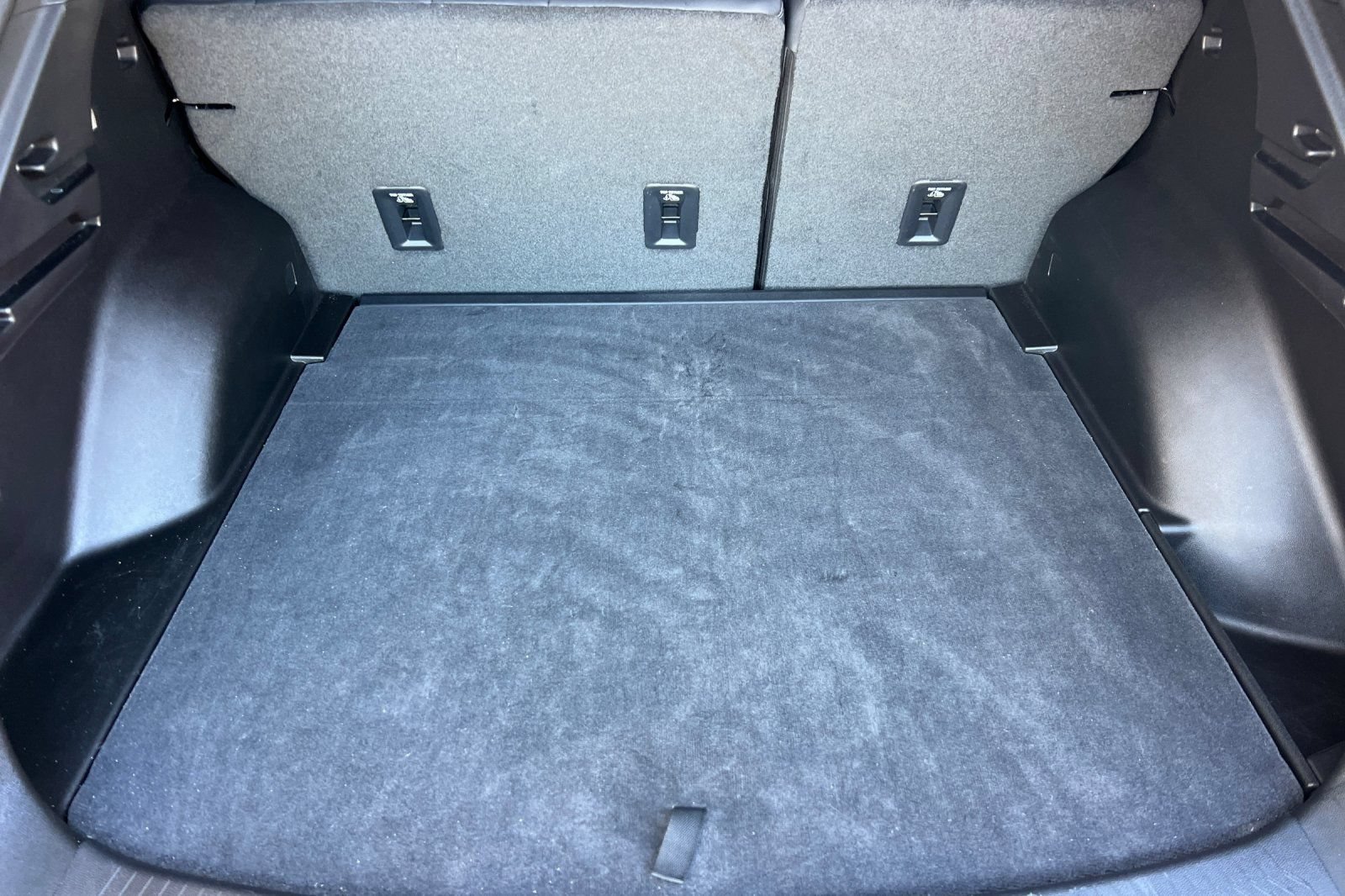 Used 2024 Chevrolet Equinox EV RS FWD image 23