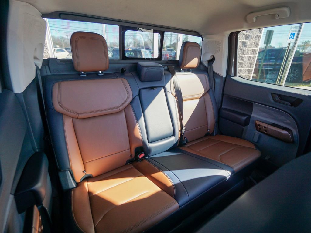 Used 2022 Ford Maverick Lariat w/ Lariat Luxury Package image 36