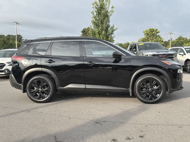 Used 2023 Nissan Rogue SV w/ SV Premium B Package FWD image 2