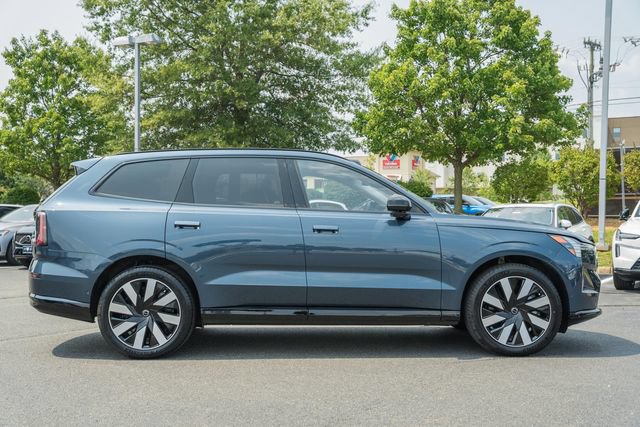 Certified 2025 Volvo EX90 Ultra AWD/4WD image 4