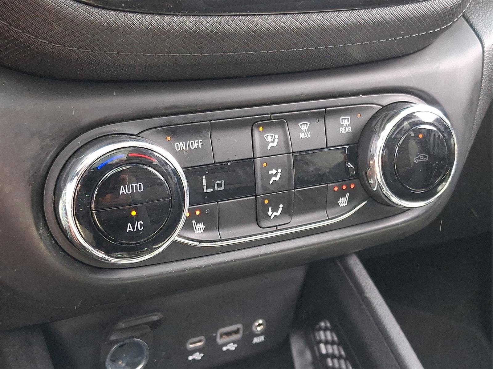 Used 2022 Chevrolet TrailBlazer LT w/ Sun and Liftgate Package AWD/4WD image 42