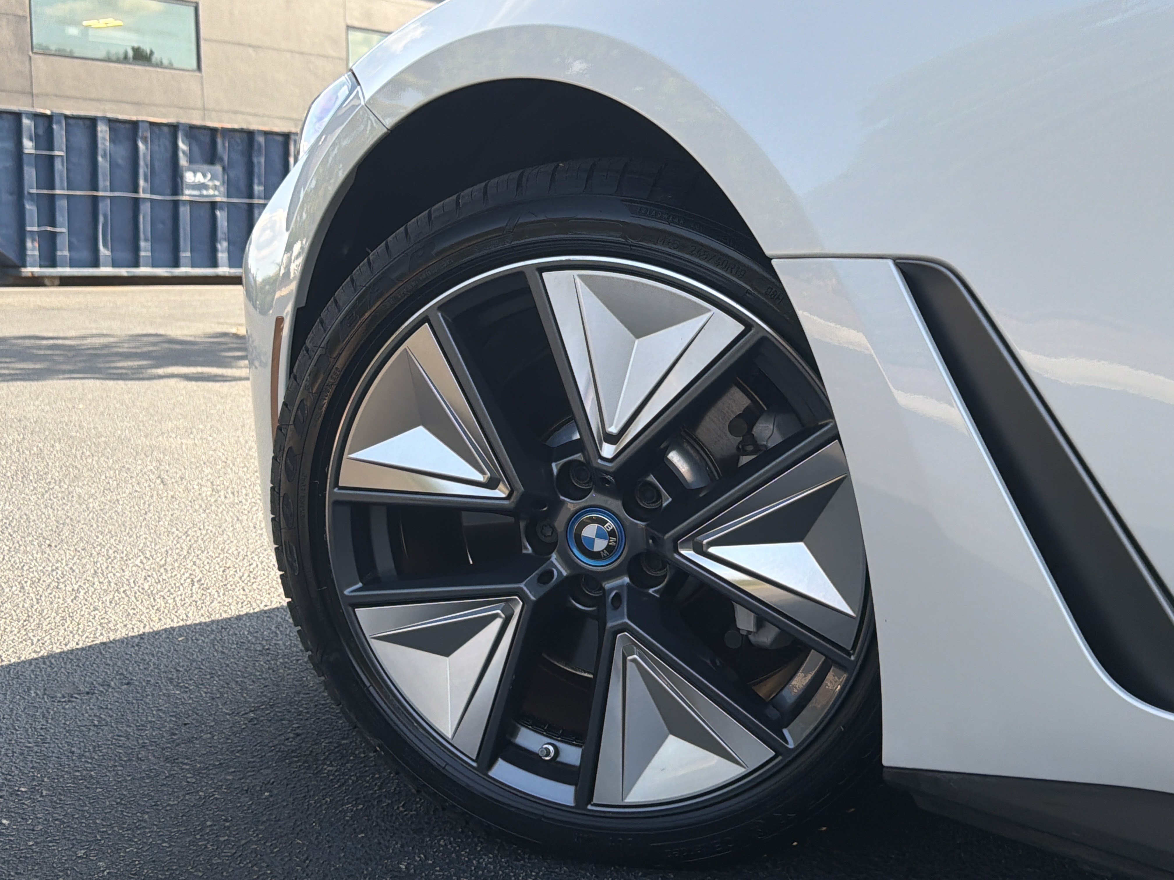 Used 2023 BMW i4 eDrive40 w/ Premium Package RWD image 18