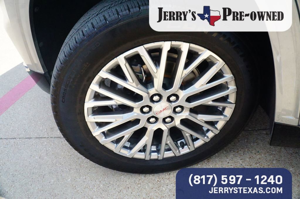 Used 2025 GMC Acadia Denali FWD image 9