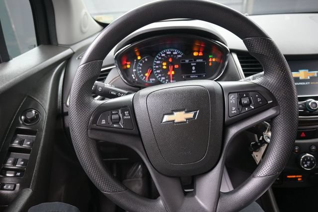 Used 2017 Chevrolet Trax LT FWD image 8
