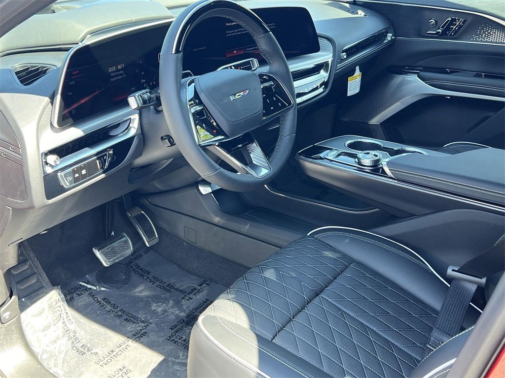 New 2026 Cadillac Lyriq V image 9