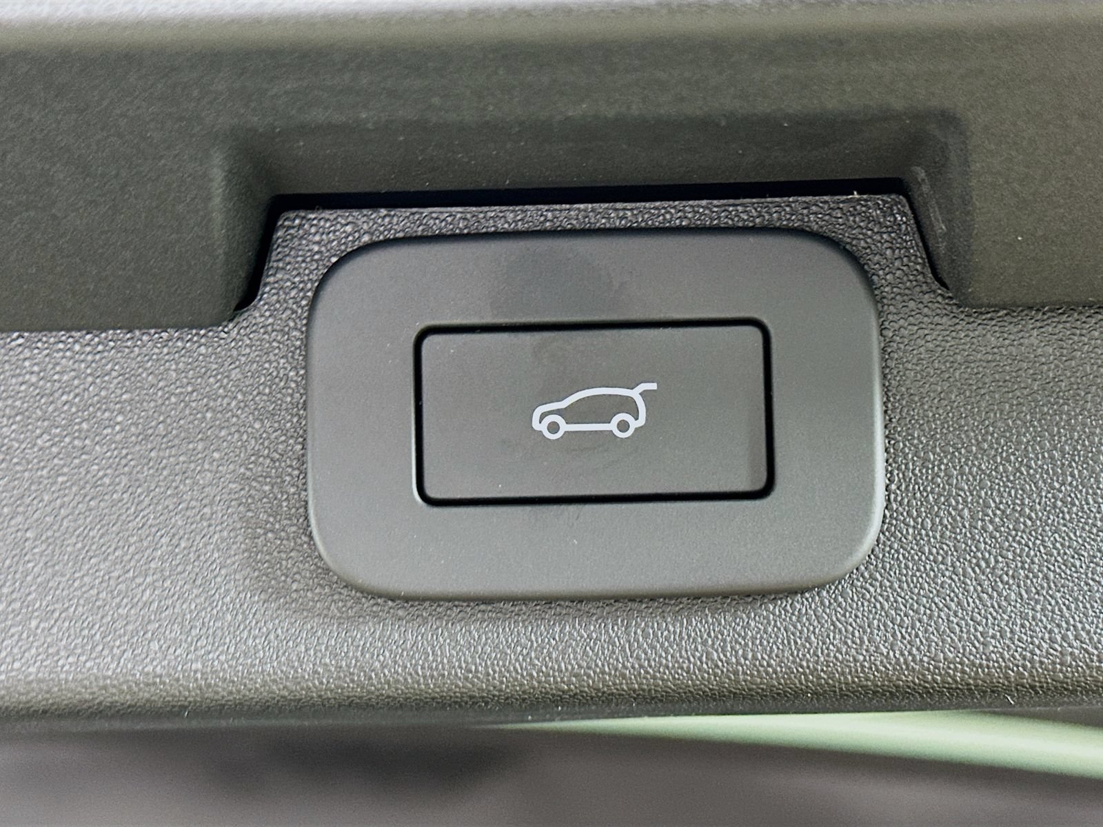 New 2026 Land Rover Discovery Limited Edition AWD/4WD image 43