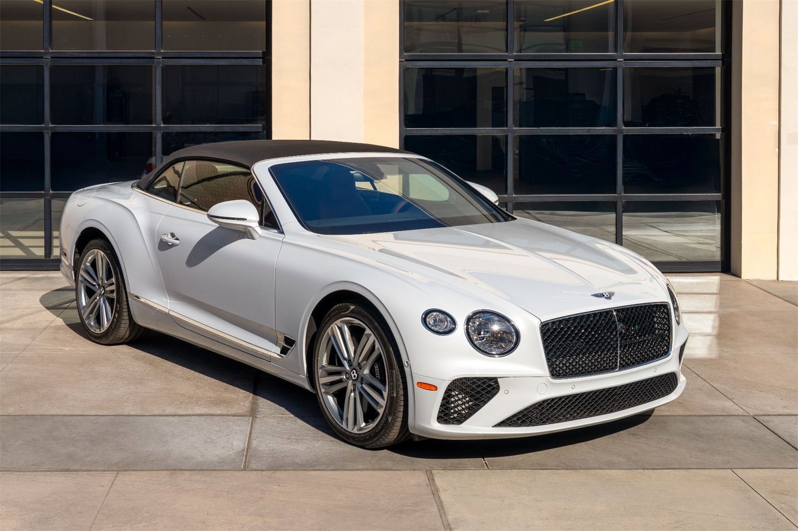 Used 2024 Bentley Continental GT image 15