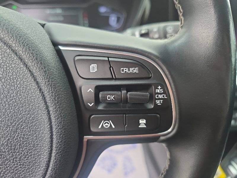 Used 2022 Kia Niro EX Premium FWD image 13