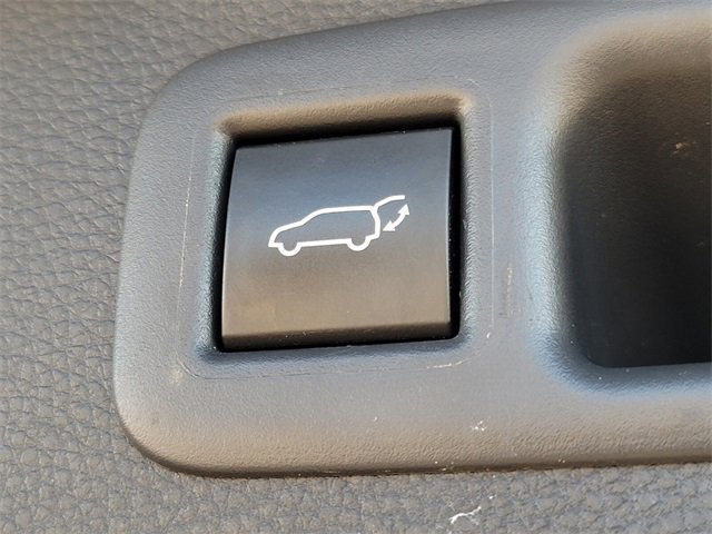 Used 2023 Toyota Highlander LE image 17