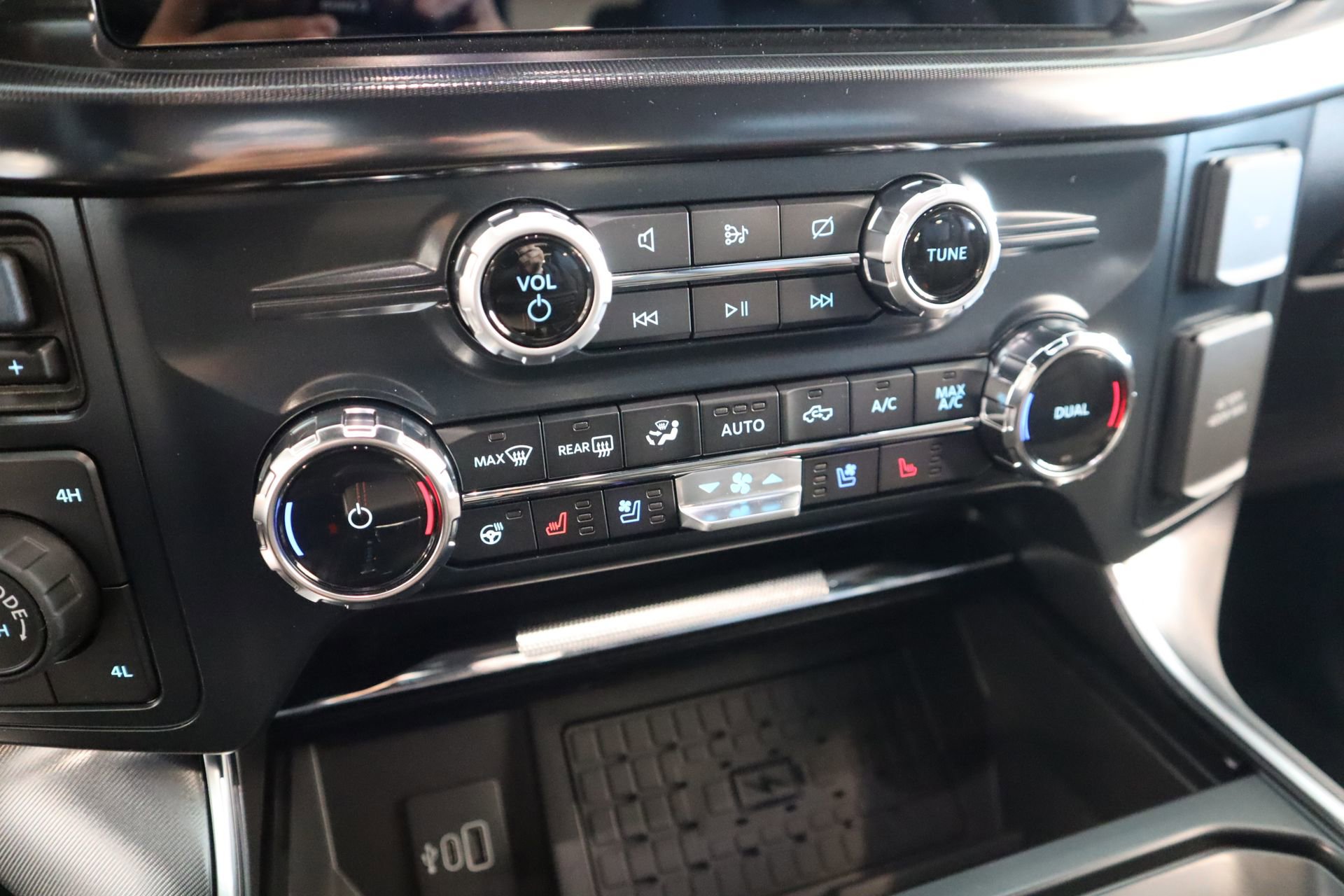 New 2026 Ford F150 Raptor AWD/4WD image 8