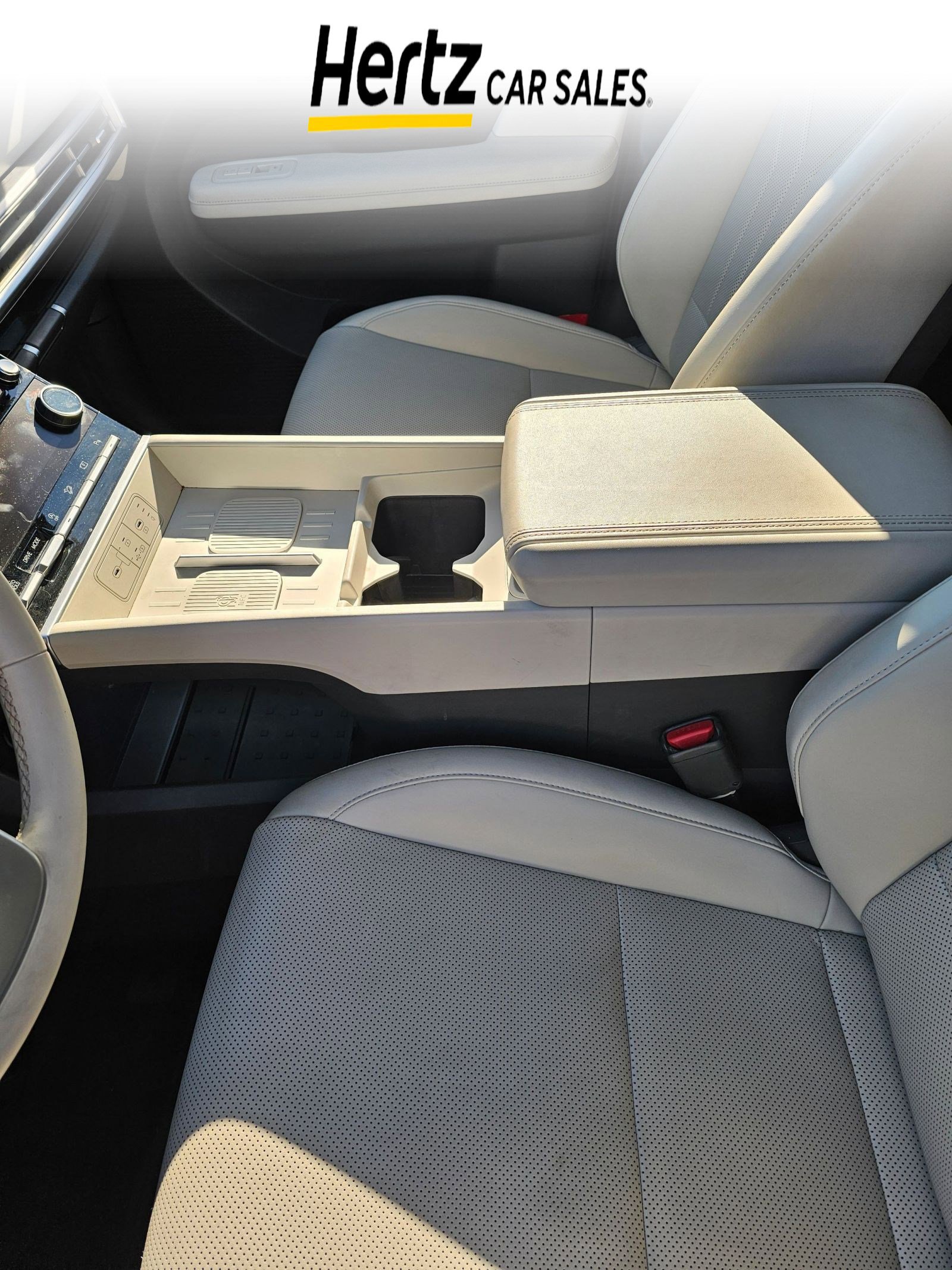 Used 2025 Hyundai Santa Fe SEL image 9