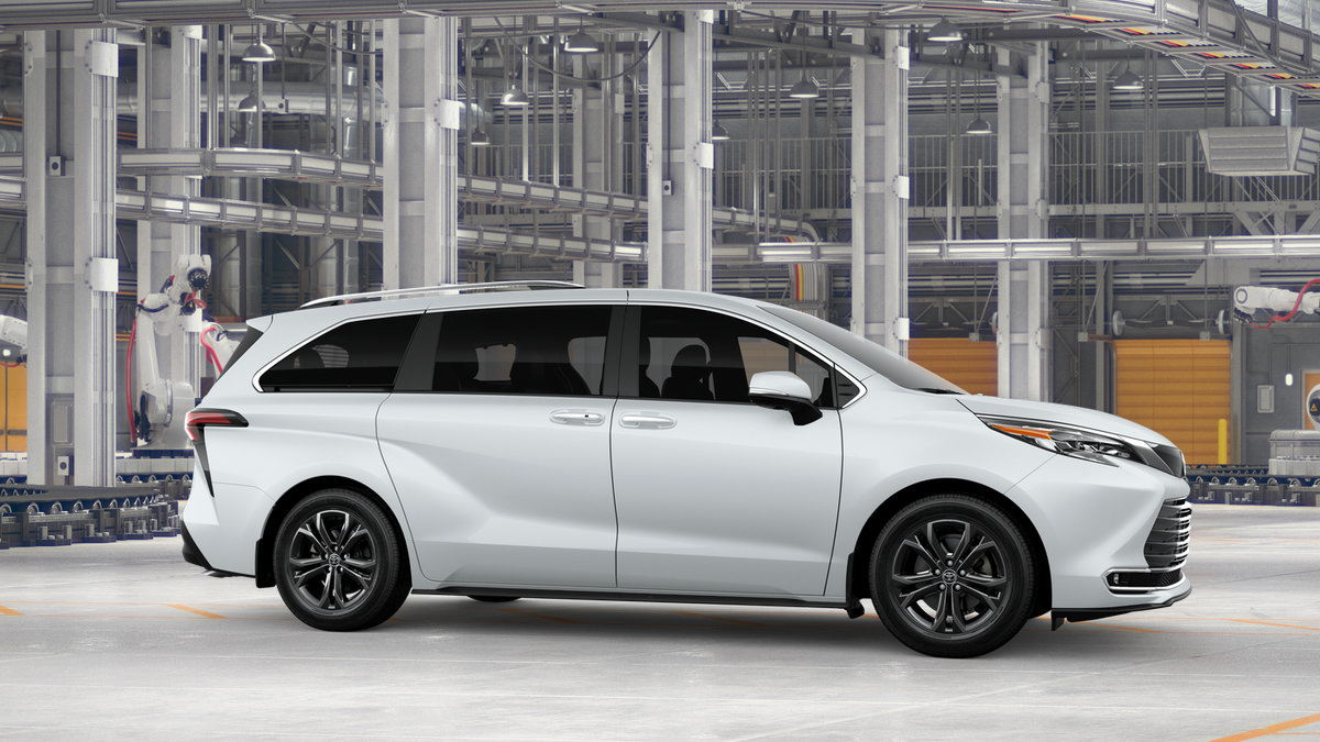 New 2026 Toyota Sienna Platinum AWD/4WD image 13