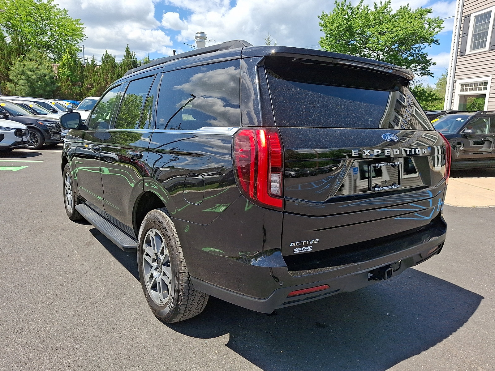 Certified 2025 Ford Expedition Active AWD/4WD image 7