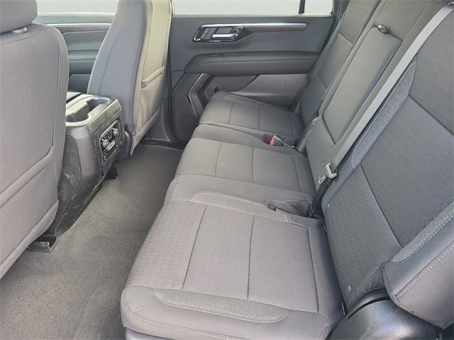 New 2026 Chevrolet Suburban LS image 13