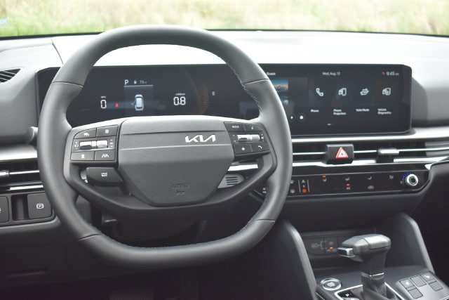New 2026 Kia Sportage LX w/ LX Convenience Package FWD image 18