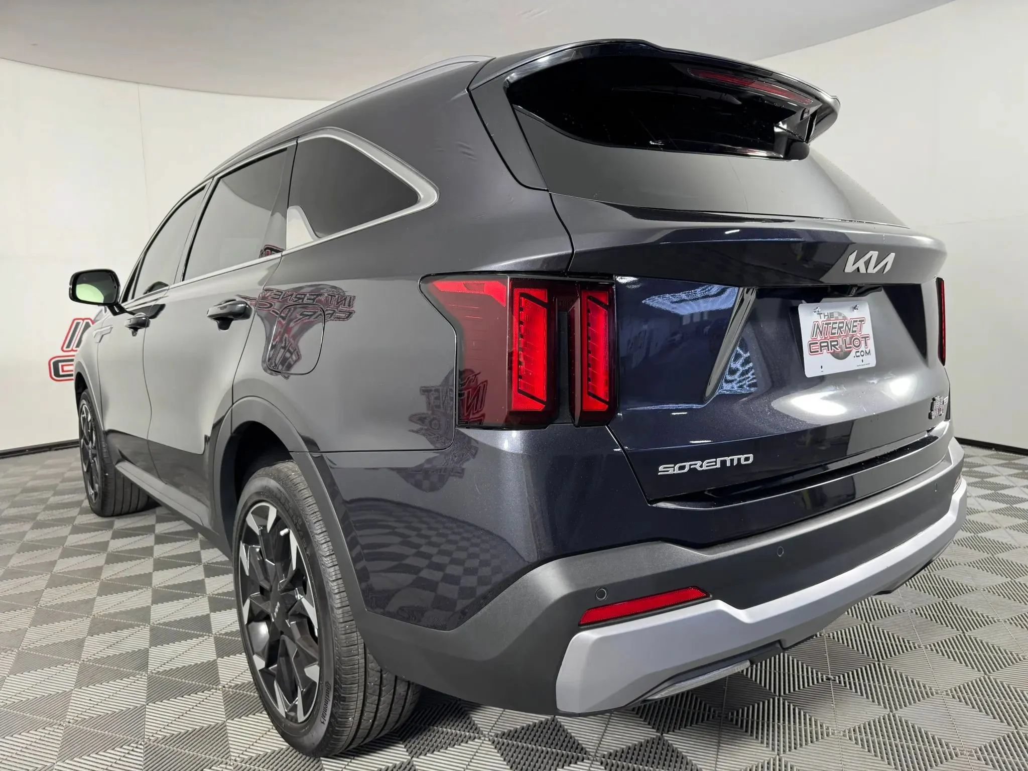 Used 2025 Kia Sorento EX AWD/4WD image 26