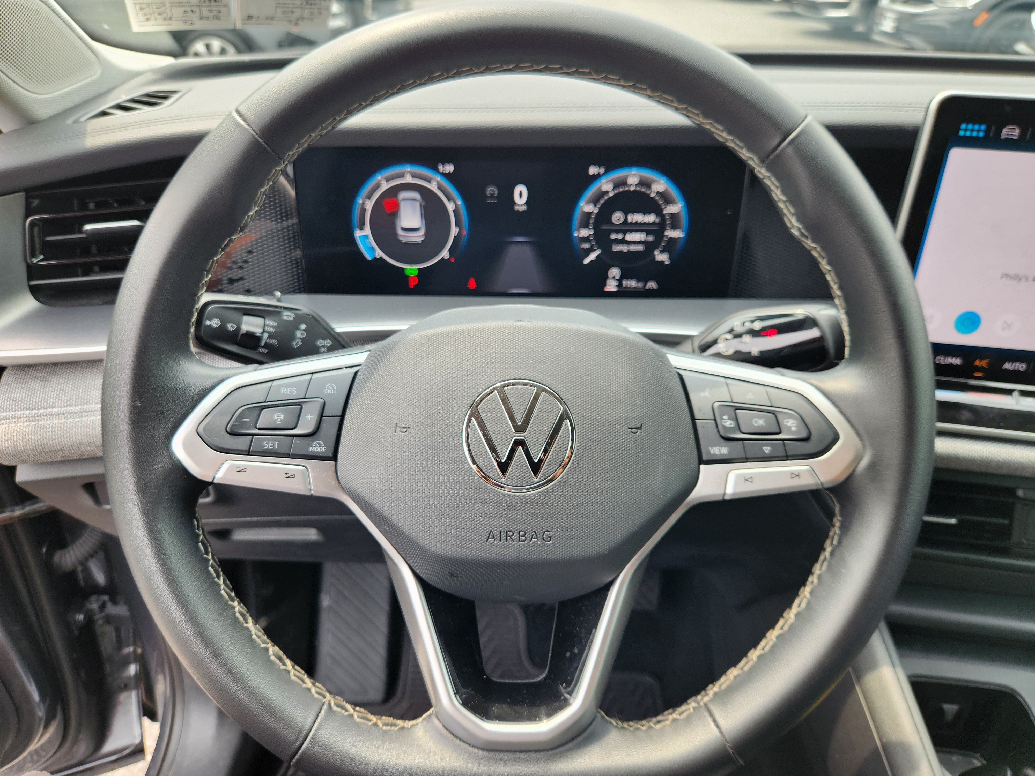 Used 2025 Volkswagen Tiguan S AWD/4WD image 9