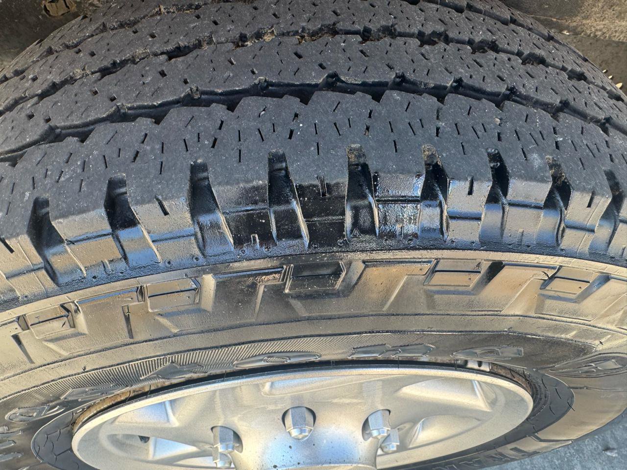 Used 2012 Ford E-250 and Econoline 250 w/ Insulation Pkg RWD image 11