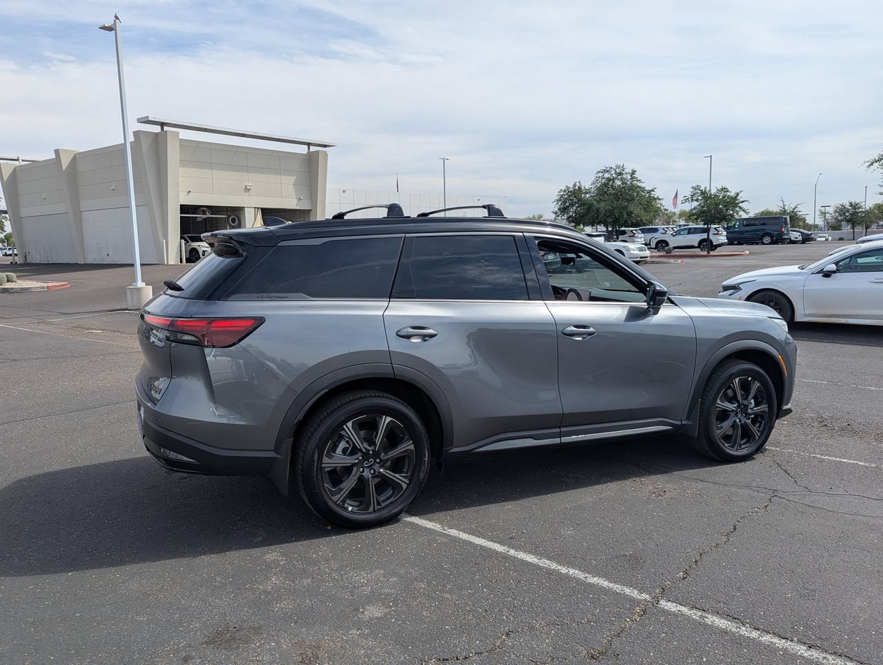 Certified 2026 INFINITI QX60 Autograph w/ Dark Cargo Package AWD/4WD image 5