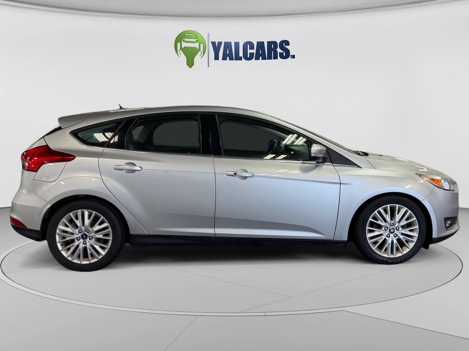 Used 2018 Ford Focus Titanium FWD image 6