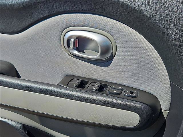 Used 2015 Kia Soul + FWD image 12