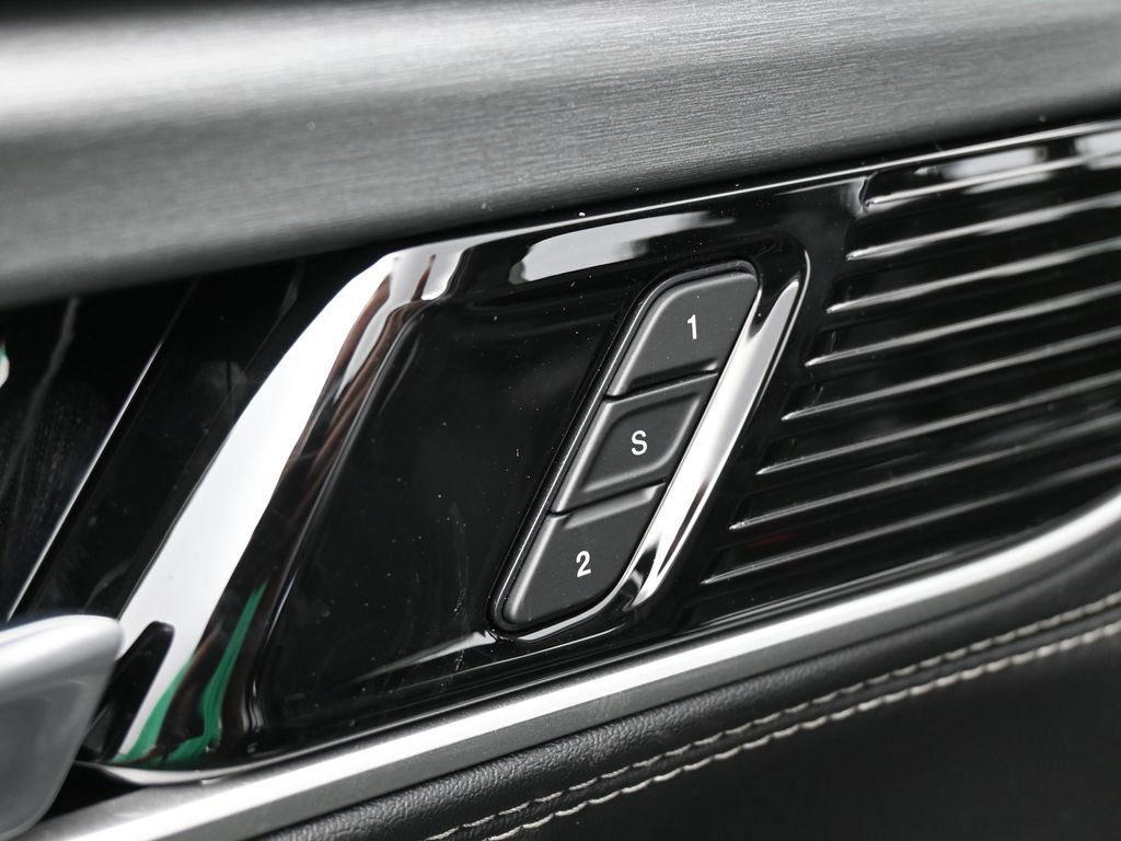 New 2026 Jeep Grand Wagoneer Limited AWD/4WD image 17