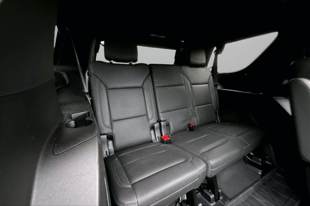 Used 2023 Chevrolet Tahoe Z71 w/ Luxury Package AWD/4WD image 26
