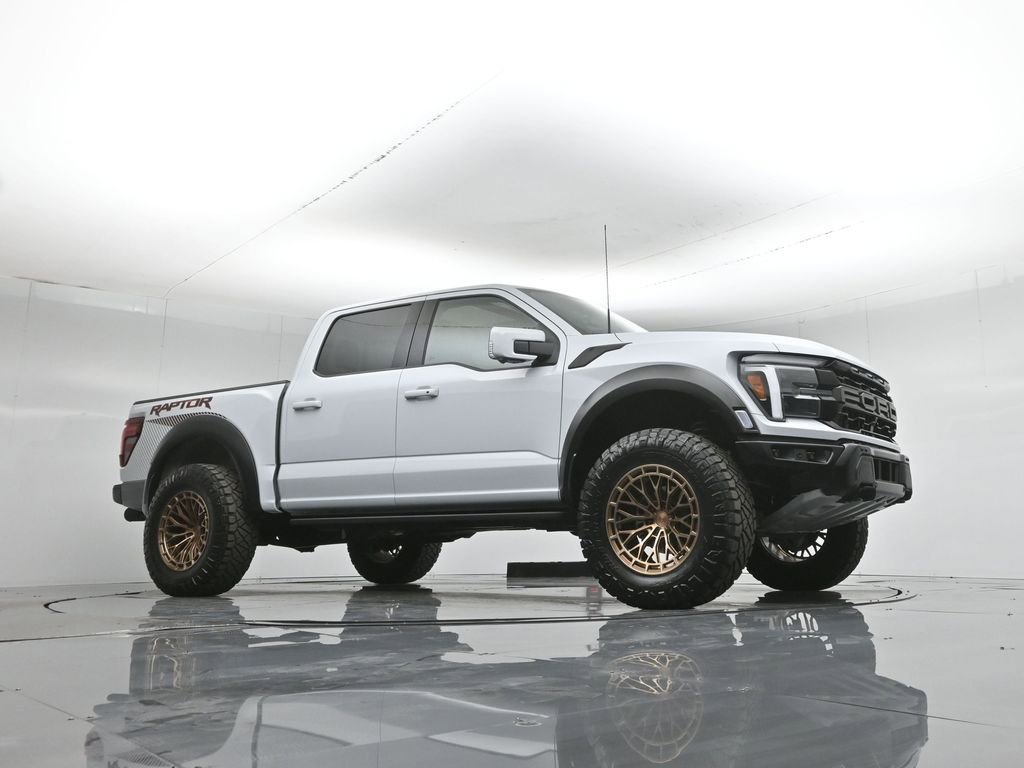 Used 2025 Ford F150 Raptor image 3