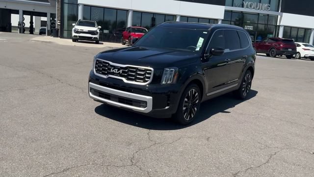 Used 2025 Kia Telluride SX w/ SX Captain's Chair Package AWD/4WD image 3