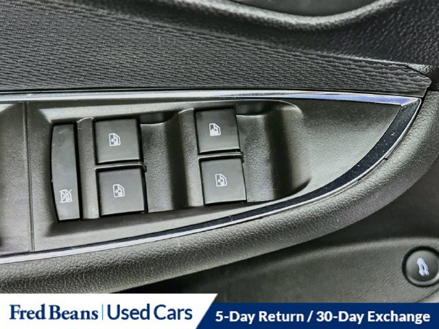 Used 2018 Chevrolet Cruze LT w/ Convenience Package FWD image 24