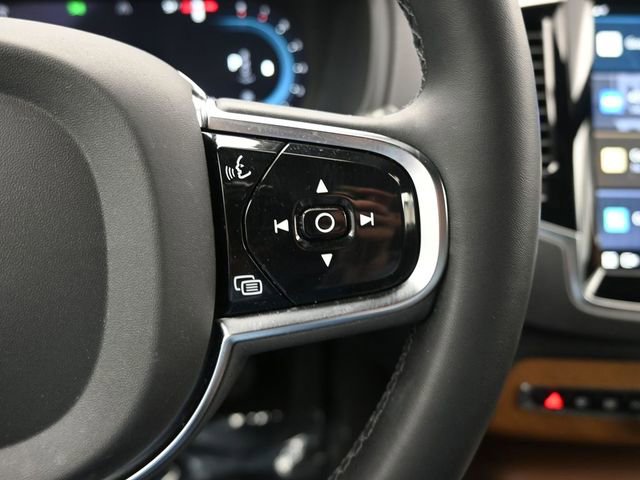 Used 2023 Volvo XC90 B6 Plus w/ Protection Package Premier image 23