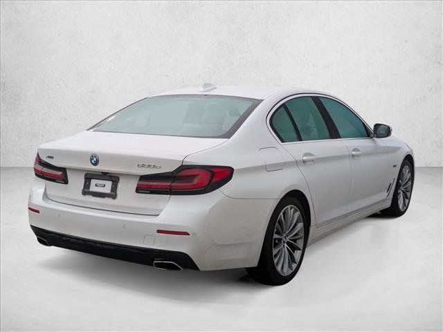 Used 2023 BMW 530e xDrive w/ Convenience Package image 4