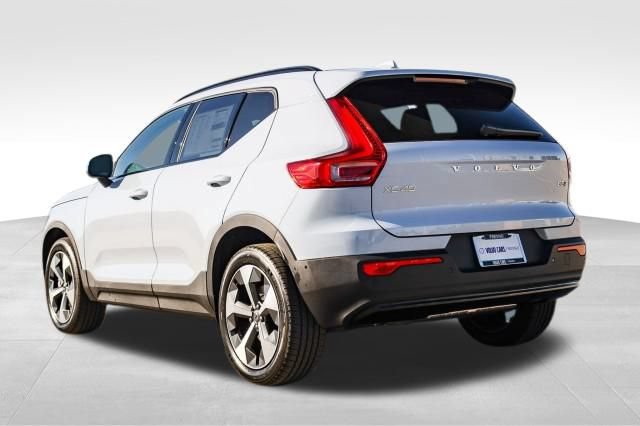 Used 2026 Volvo XC40 B5 Plus w/ Protection Package Premier AWD/4WD image 7