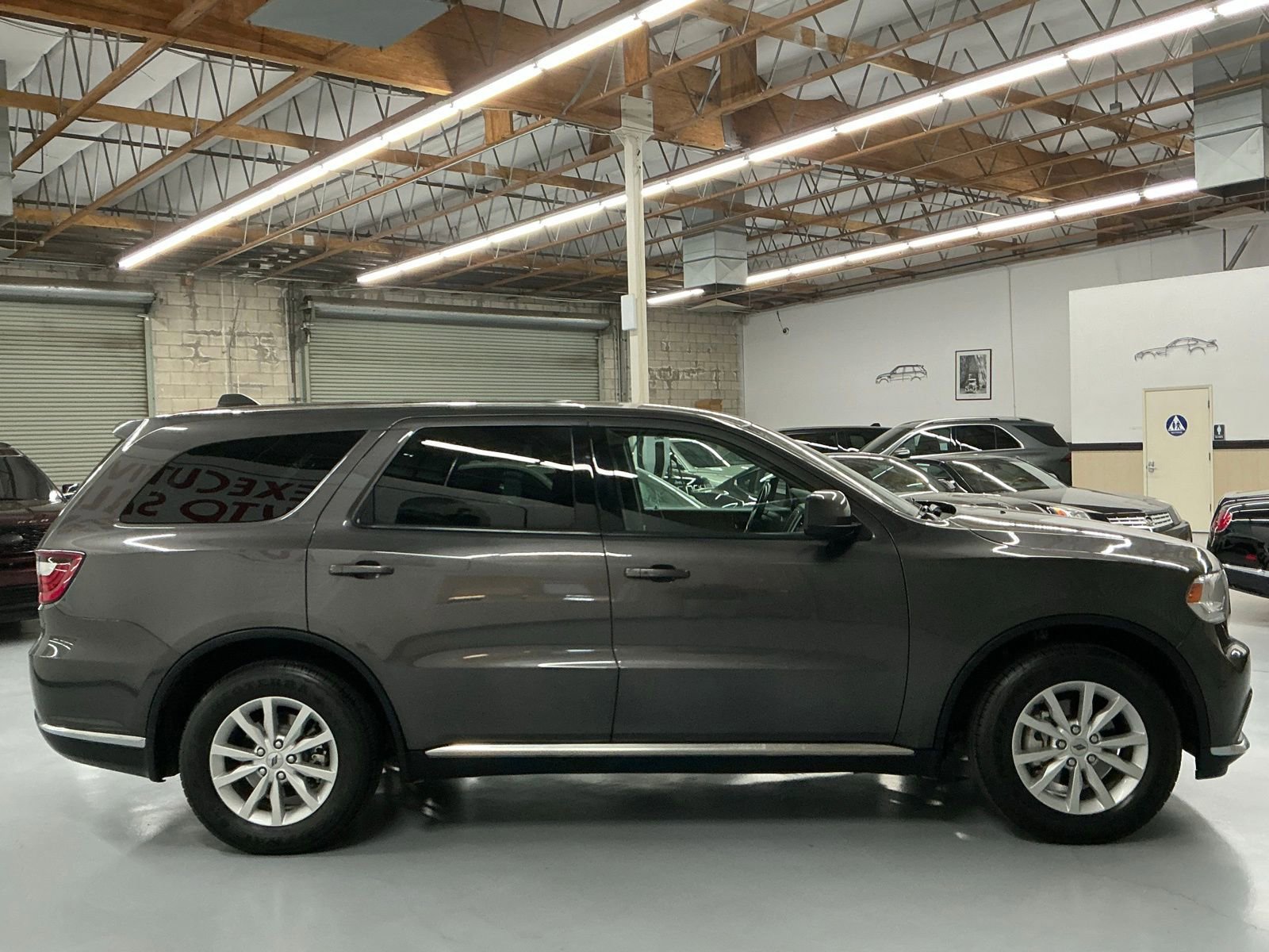 Used 2019 Dodge Durango SXT w/ 3rd Row Seating Group image 4