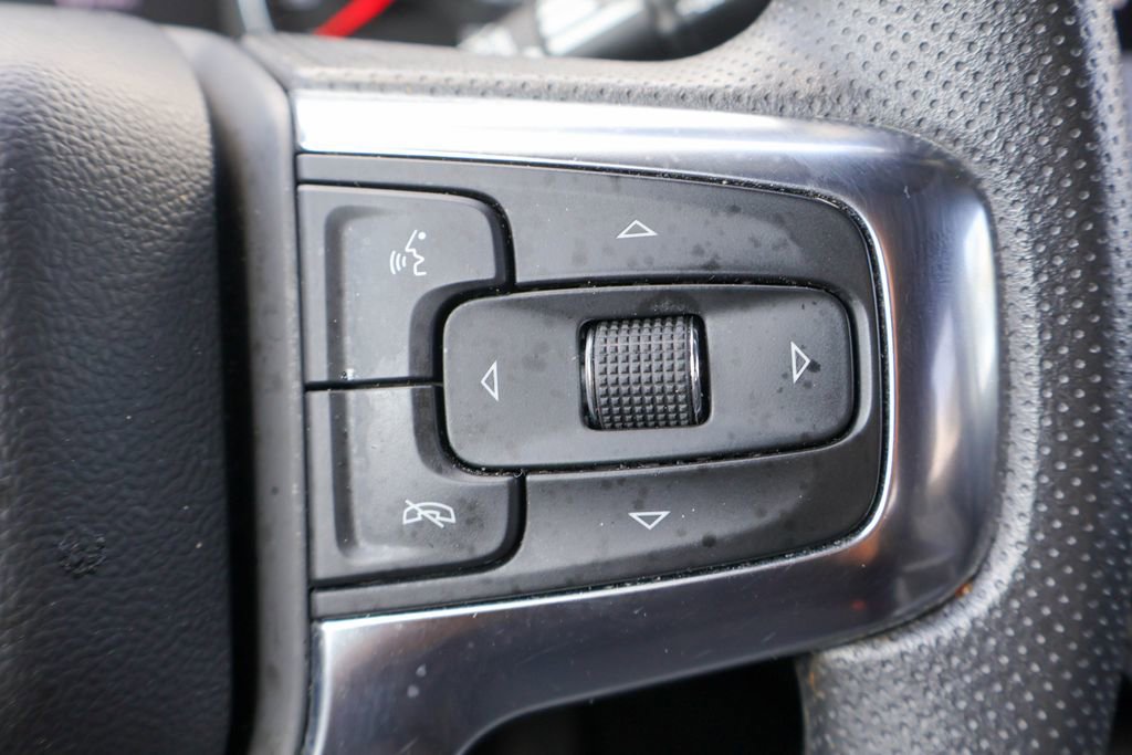 Used 2025 Chevrolet Blazer LT FWD image 13