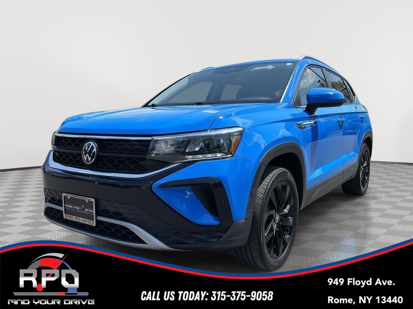 Used 2023 Volkswagen Taos SE w/ Black Wheel Package