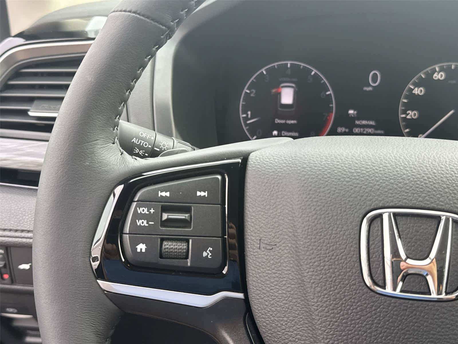 Used 2026 Honda Odyssey Elite image 19