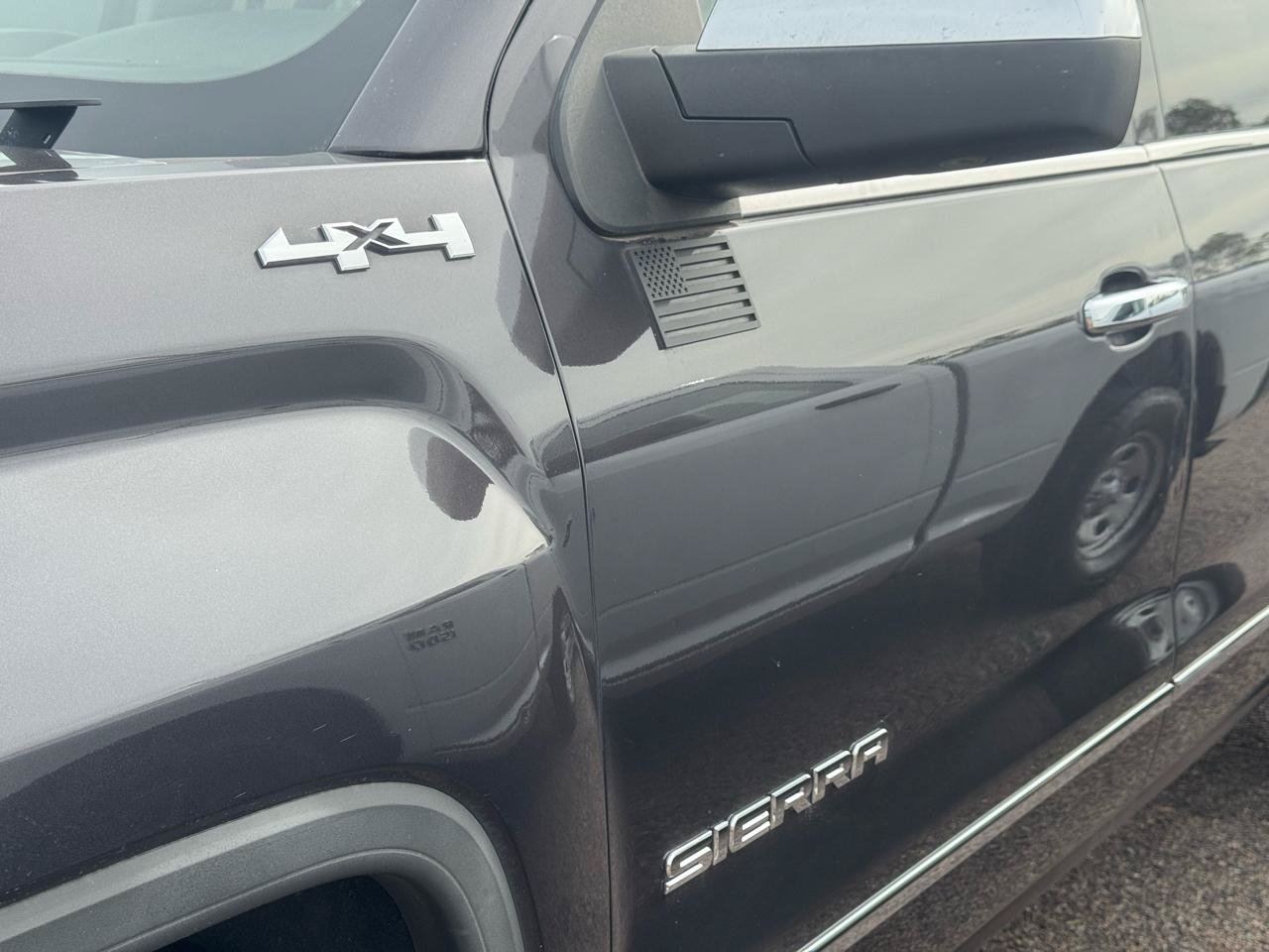 Used 2015 GMC Sierra 1500 SLT w/ SLT Crew Cab Value Package AWD/4WD image 6