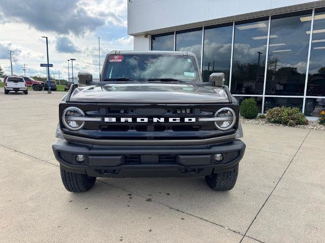 Certified 2025 Ford Bronco Outer Banks AWD/4WD image 2