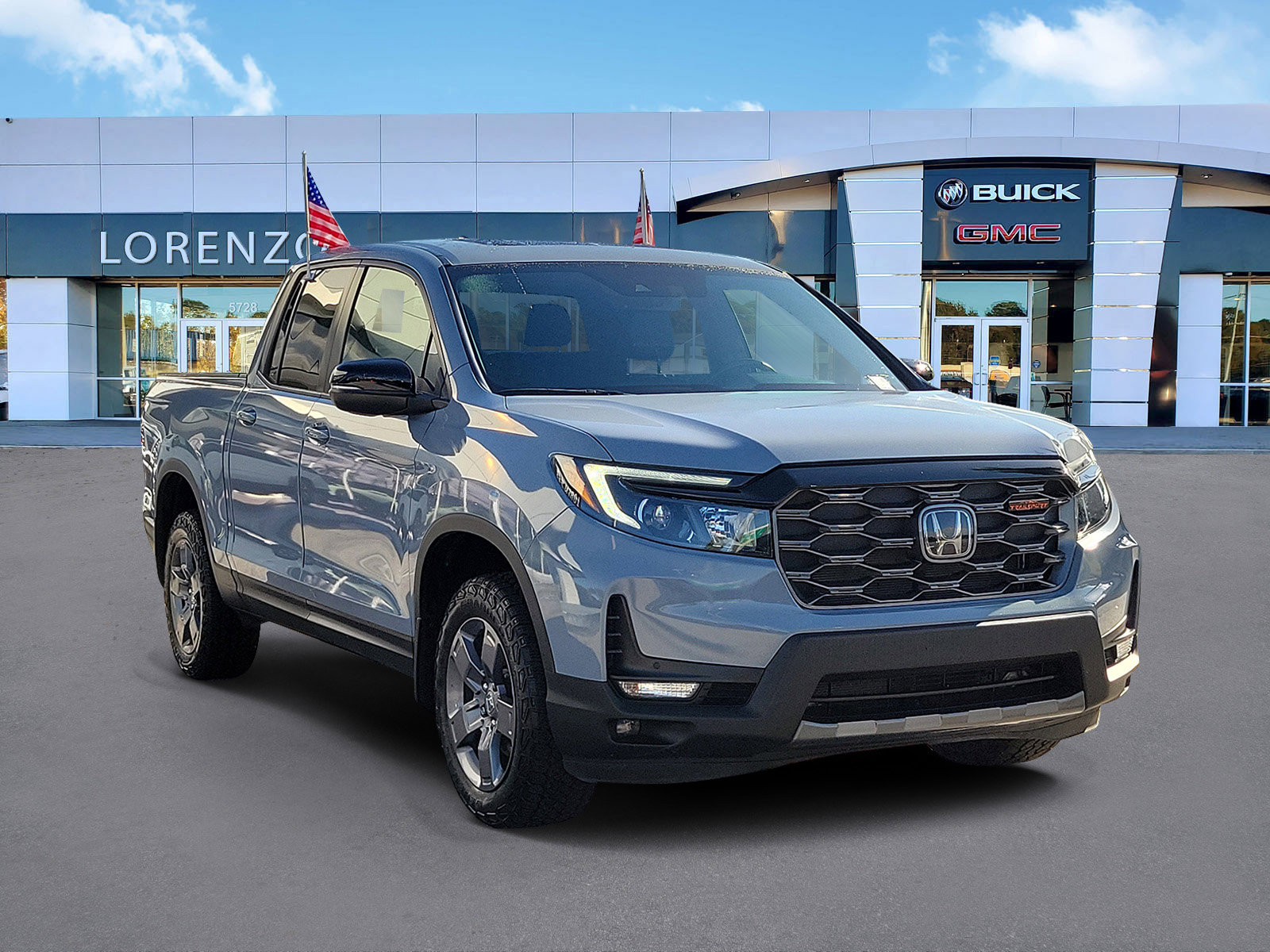 Used 2025 Honda Ridgeline TrailSport image 3