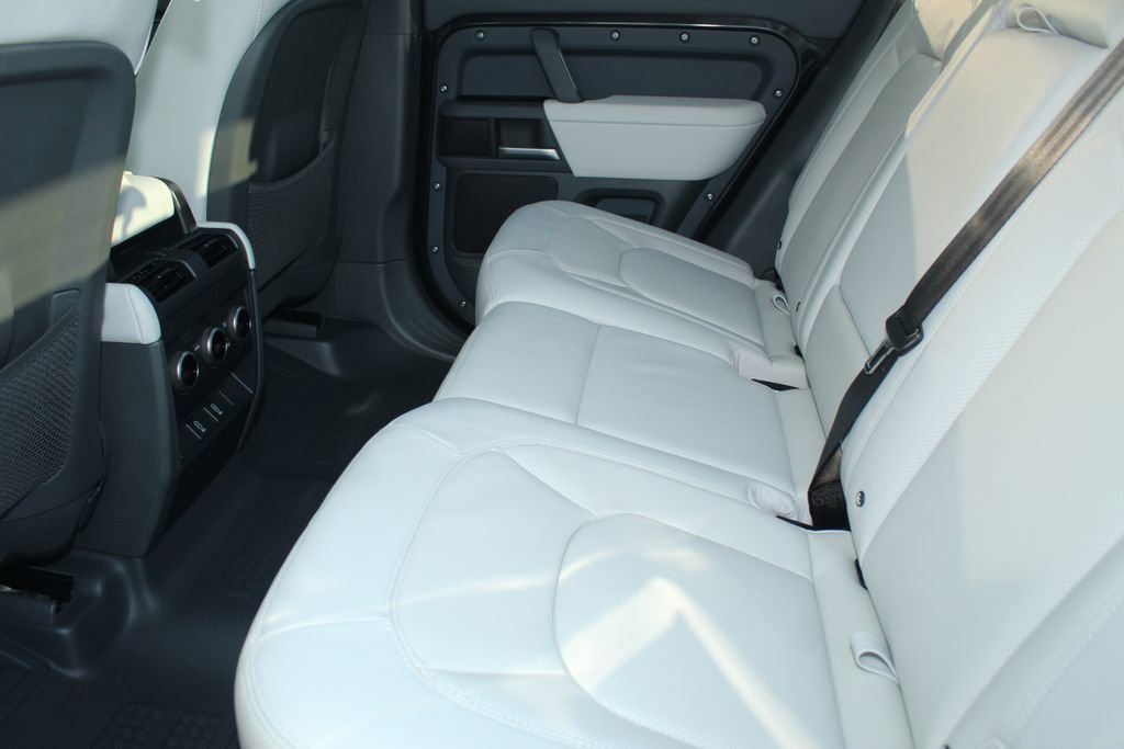 New 2026 Land Rover Defender 110 X-Dynamic SE AWD/4WD image 5