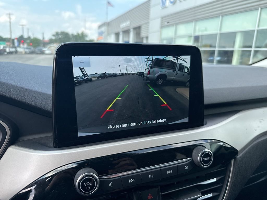 Used 2022 Ford Escape SE image 23