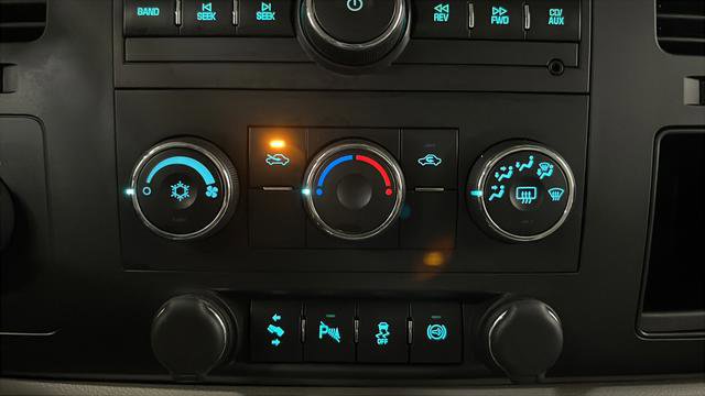 Used 2014 Chevrolet Silverado 2500 LT w/ Convenience Package image 16