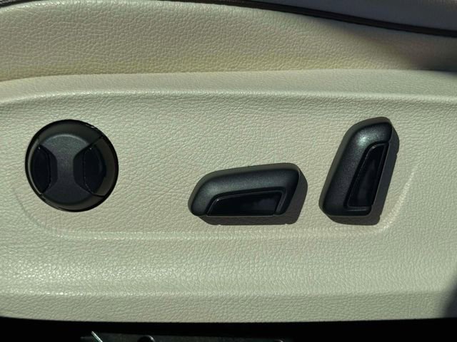 Used 2017 Volkswagen Passat 1.8T R-Line image 17